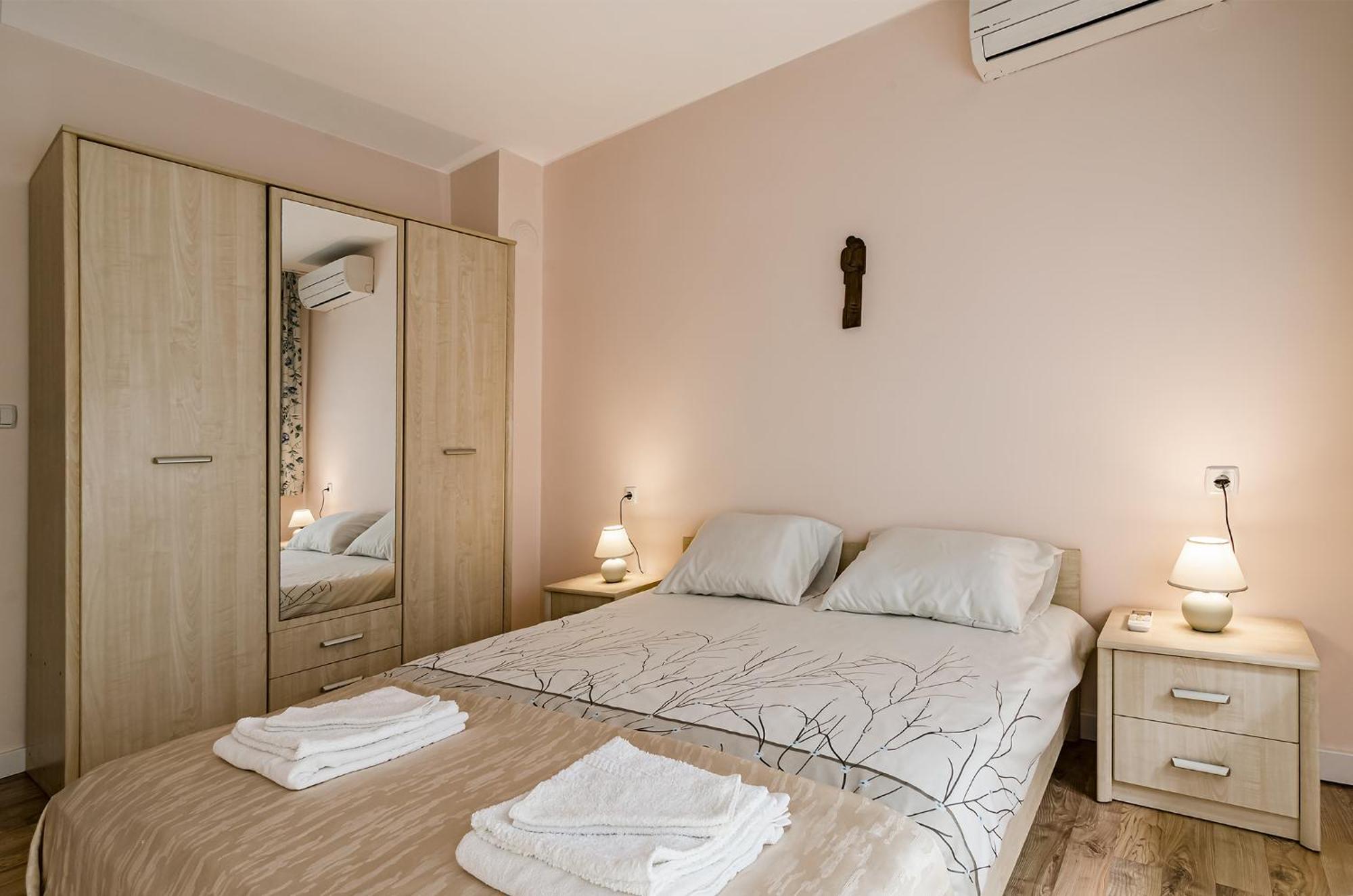 Morska Sirena Apartment Warna Exterior foto