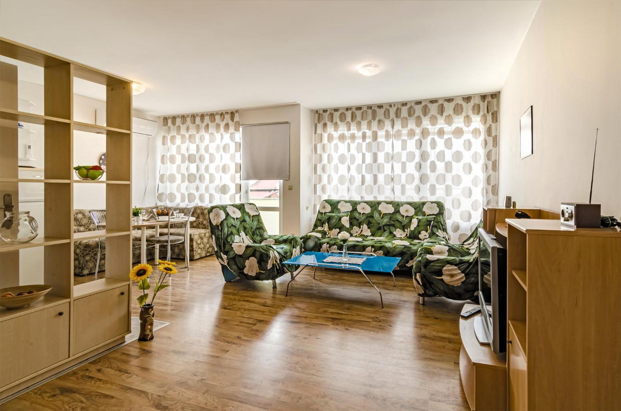 Morska Sirena Apartment Warna Exterior foto
